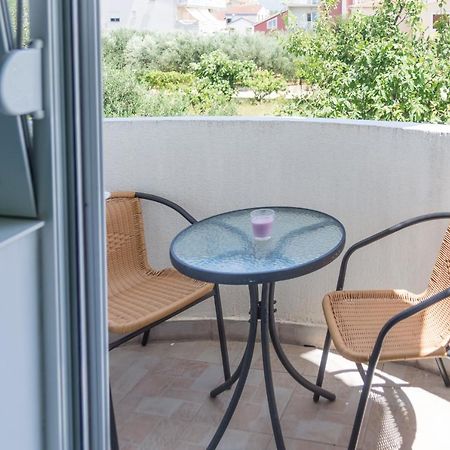 Apartments Dovana Kaštela Екстериор снимка