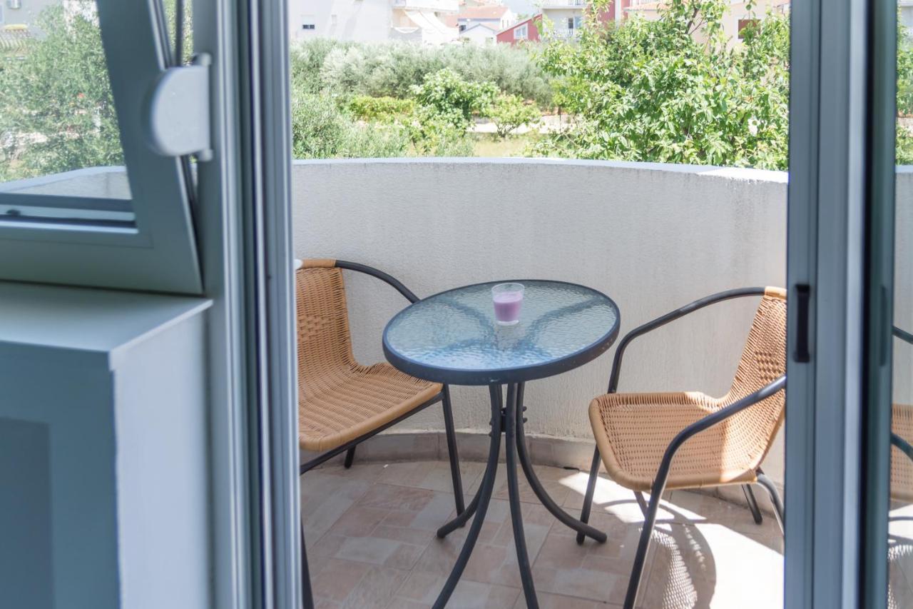Apartments Dovana Kaštela Екстериор снимка