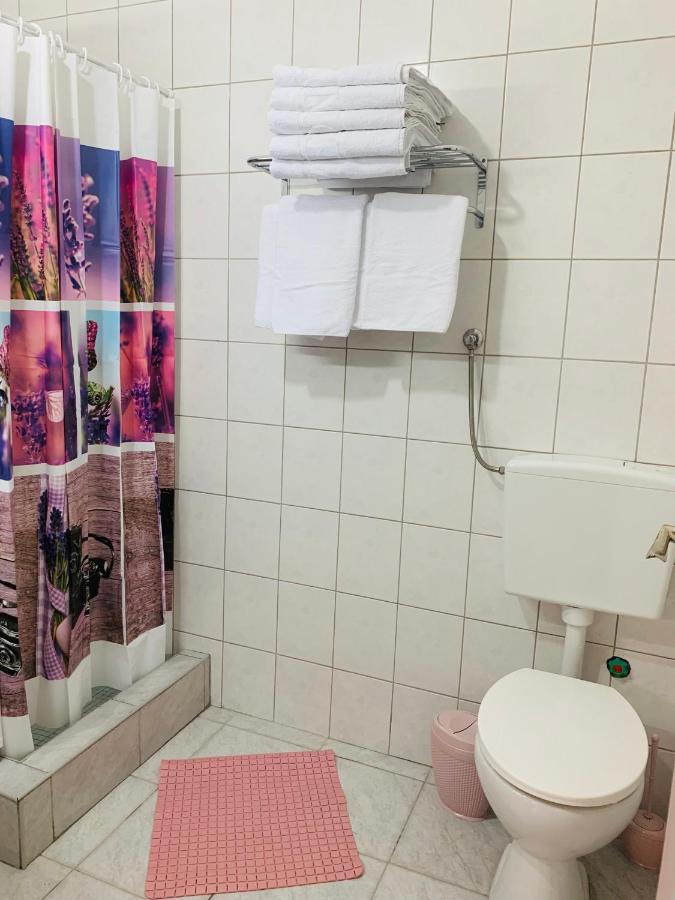 Apartments Dovana Kaštela Екстериор снимка