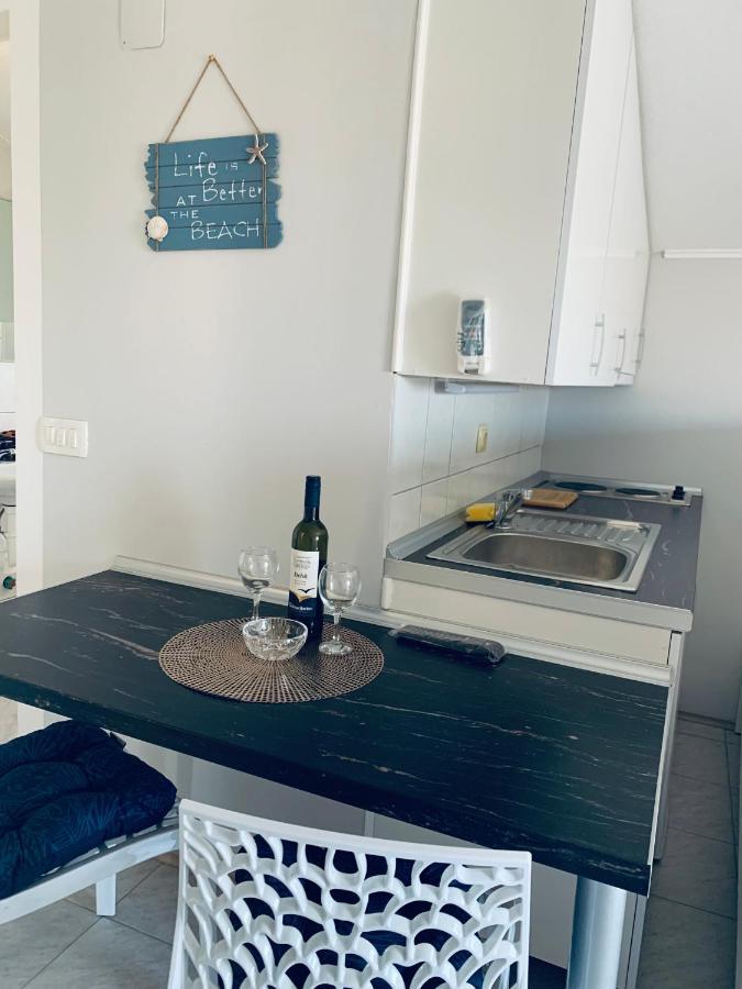 Apartments Dovana Kaštela Екстериор снимка