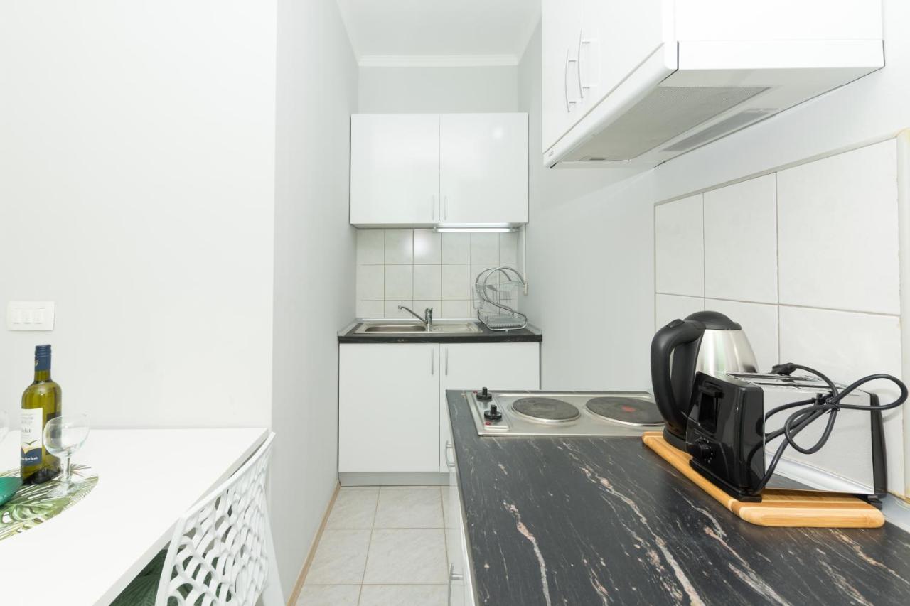 Apartments Dovana Kaštela Екстериор снимка