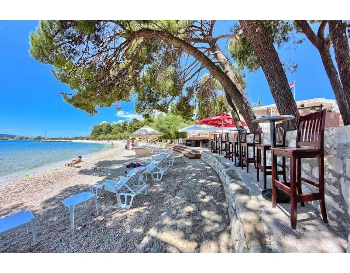 Apartments Dovana Kaštela Екстериор снимка